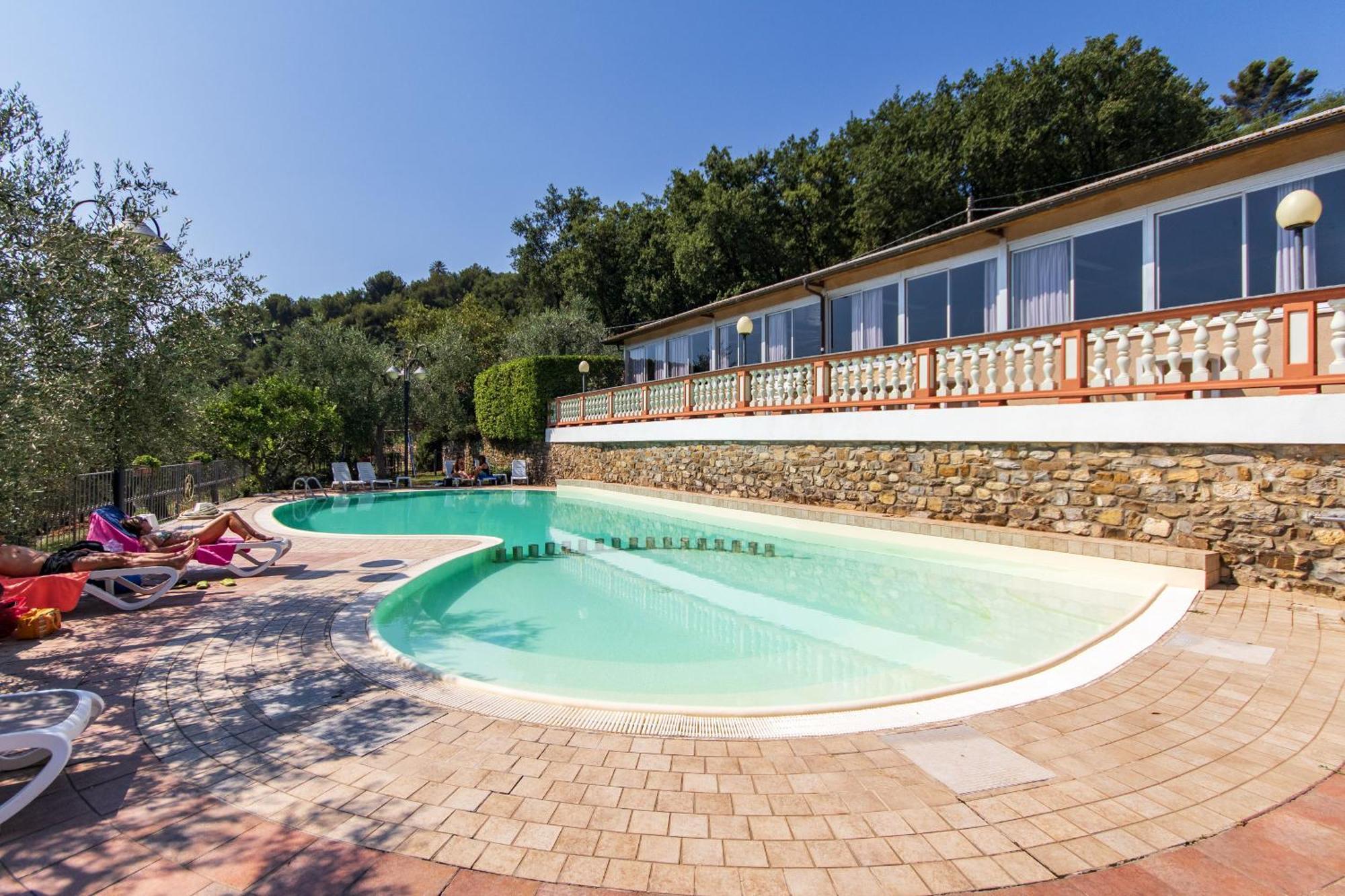 Albergo Ristorante San Matteo San Bartolomeo Al Mare Exterior photo