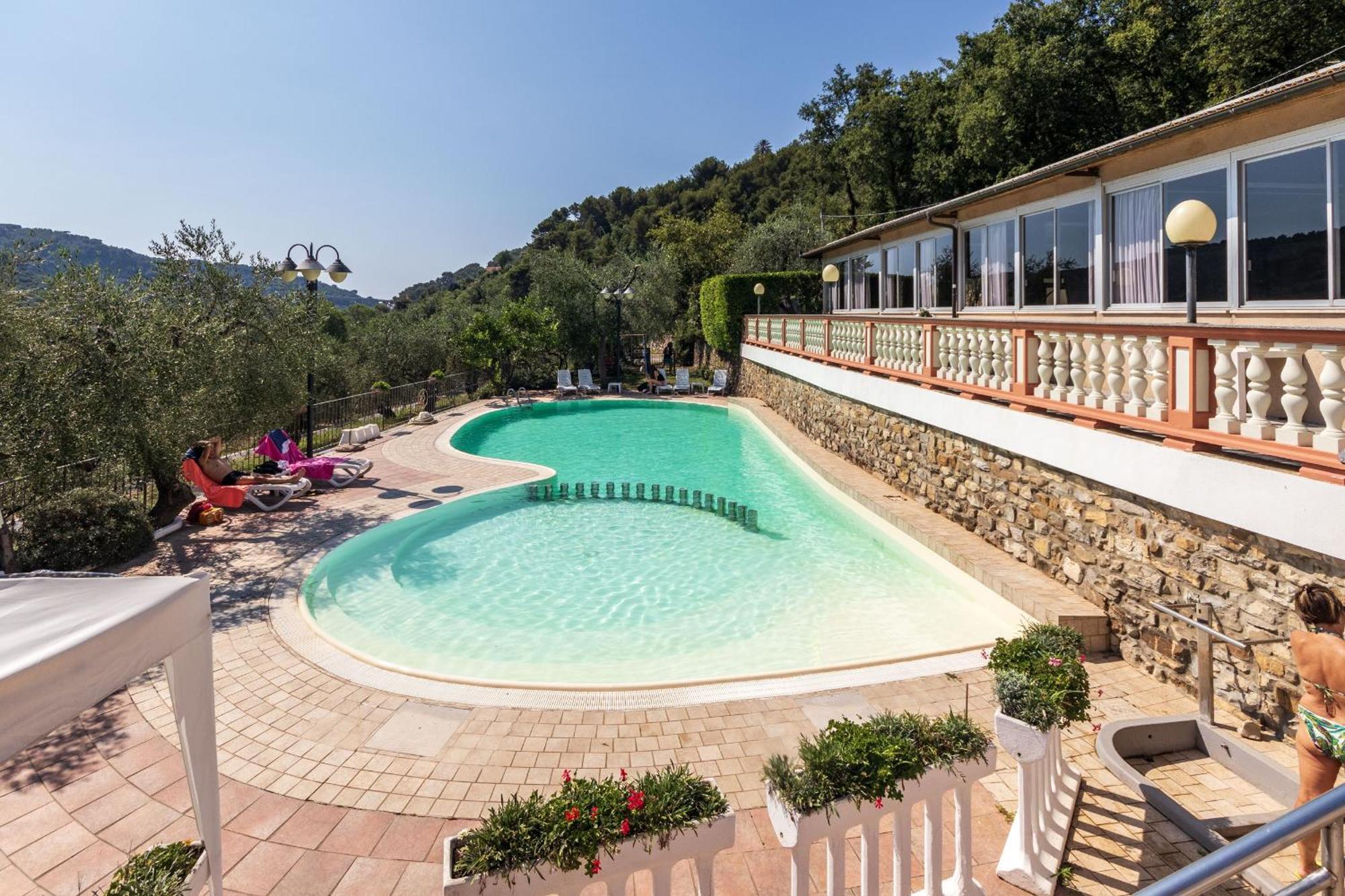 Albergo Ristorante San Matteo San Bartolomeo Al Mare Exterior photo