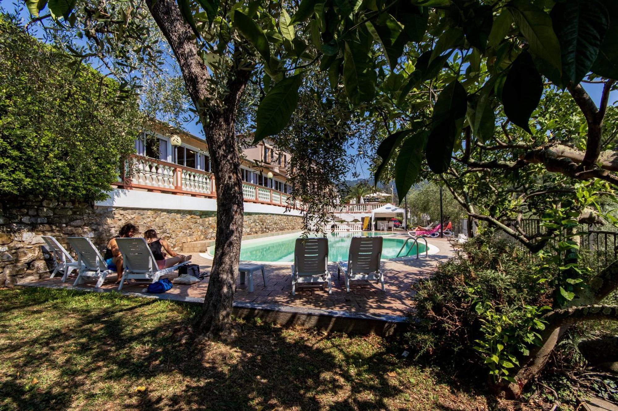 Albergo Ristorante San Matteo San Bartolomeo Al Mare Exterior photo