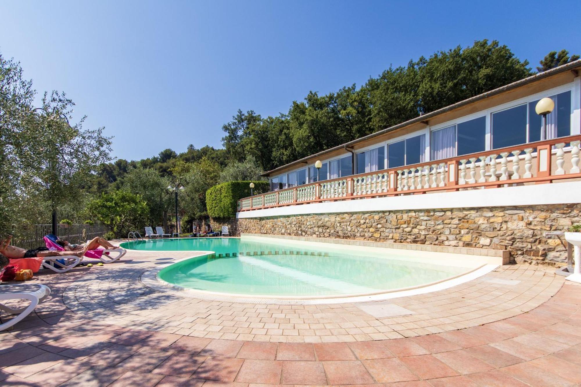 Albergo Ristorante San Matteo San Bartolomeo Al Mare Exterior photo